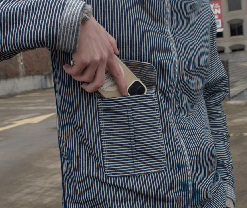 Trestle magnetic pocket